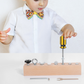 Tablero de tornillos Montessori de madera con destornillado